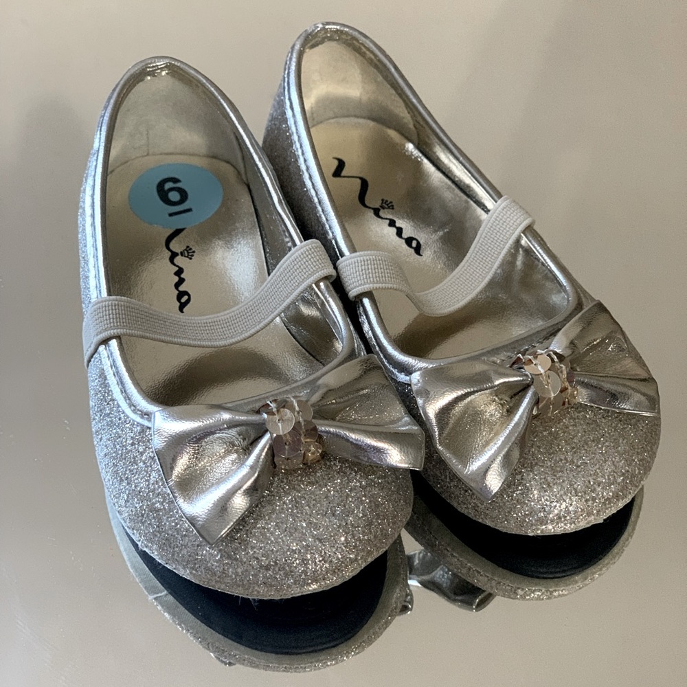 Gold Glitter Mary Jane toddler girls size 6